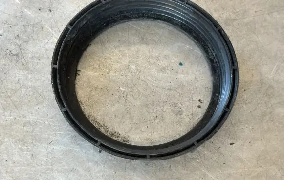 Renault Captur In tank fuel pump screw locking ring/nut 8200183130