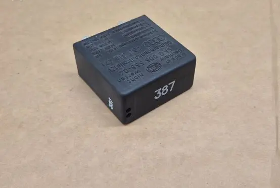 Audi A4 S4 B5 8D Other relay 5KG00656804 35W55W 4B0919471