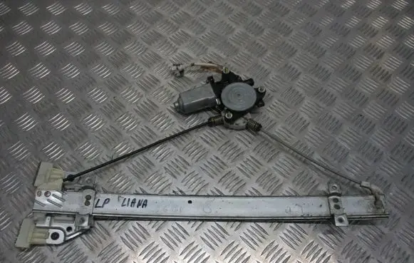 Suzuki Liana Front door window regulator with motor