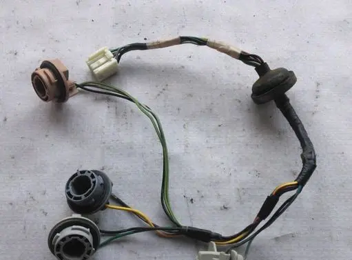 Mazda 323 F Headlight/headlamp wiring loom/harness 