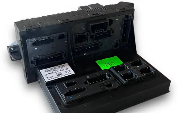 Mercedes-Benz E W211 Central body control module S110 A2115457701
