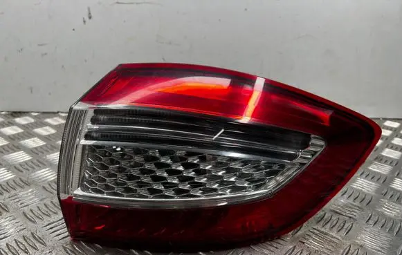Ford Mondeo MK IV Rear/tail lights BS7113404B BS7113404