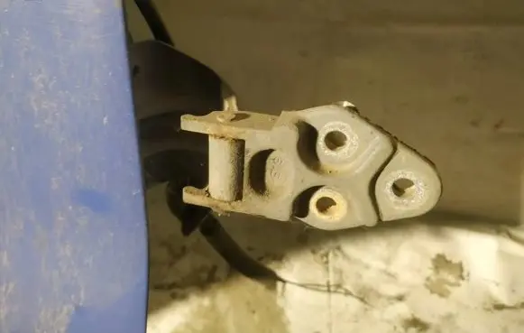 Renault Master II Front door upper hinge ysed