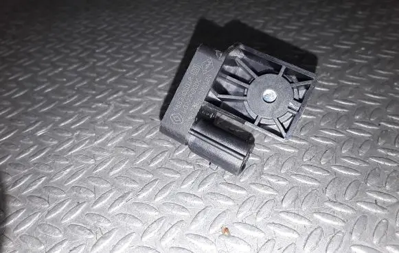 Renault Laguna III Airbag deployment crash/impact sensor 988330001R
