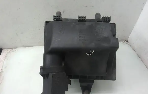 Air filter box