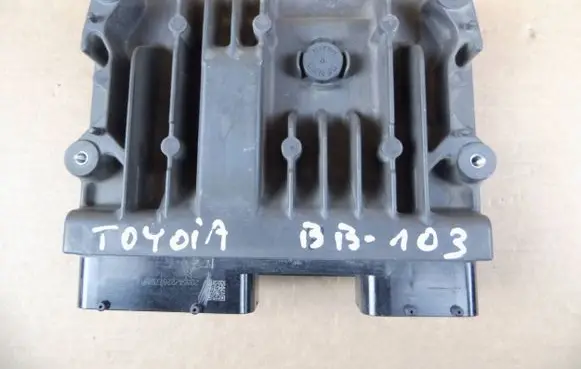 Toyota Camry VIII XV70 Engine control unit/module ECU 896613T860 2763002170