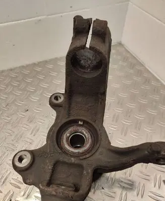 Volvo V60 Front wheel hub spindle knuckle 6g913k171