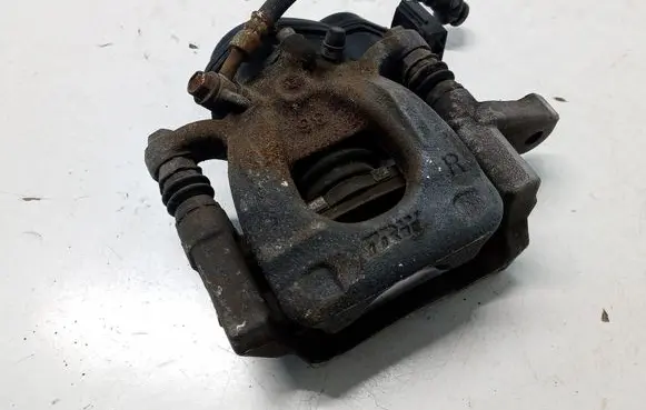 Nissan Qashqai Rear brake caliper