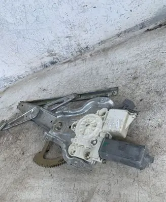 Toyota Avensis T250 Rear door window regulator with motor 992046100