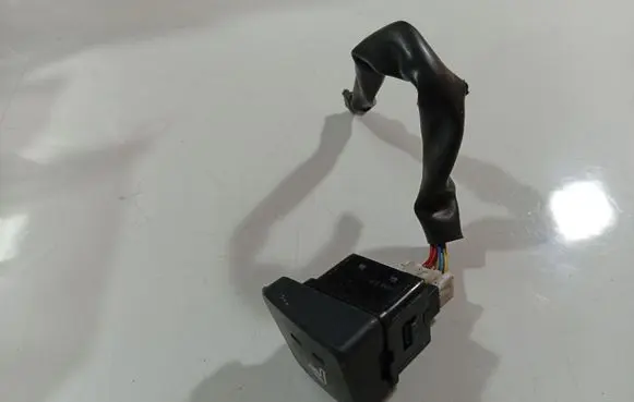 Hyundai i30 Seat heating switch 