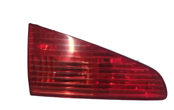 Peugeot 607 Tailgate rear/tail lights