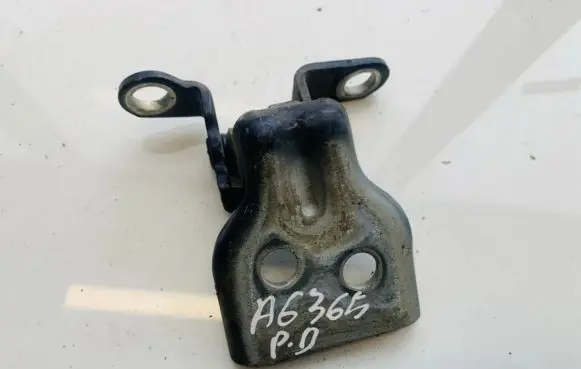 Mazda 2 Front door upper hinge