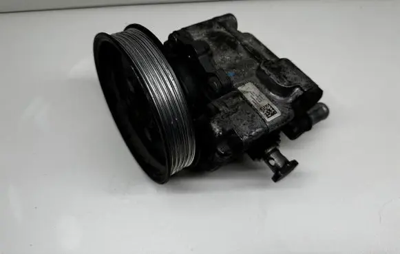 BMW 5 E60 E61 Power steering pump 678084805 7652974109 135BF