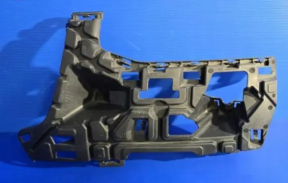 Volvo XC90 Front bumper mounting bracket 31353370