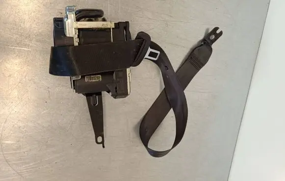 Volkswagen PASSAT B8 Front seatbelt 010R0000 0589010021 626346700