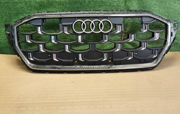 Audi Q8 Front grill 4M8853651BS 4M8853651BR