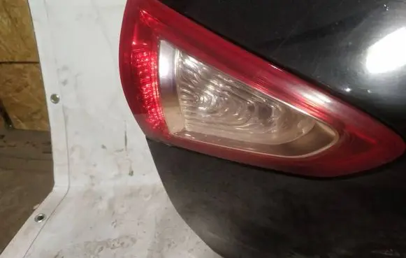 Infiniti QX50 (J50) Tailgate rear/tail lights