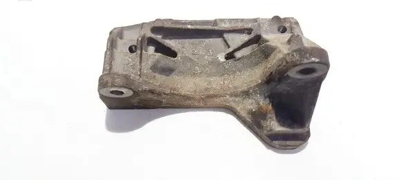 Audi A6 S6 C4 4A Engine mounting bracket 4a0199354
