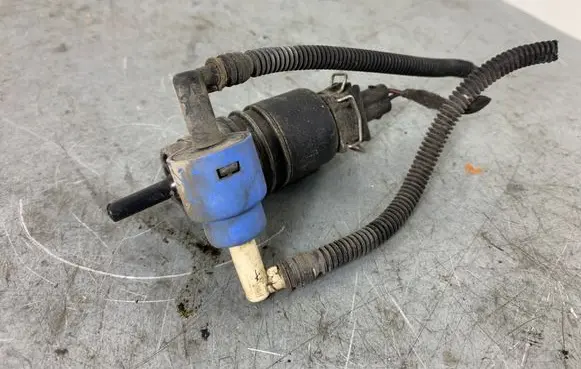 Opel Zafira B Windscreen/windshield washer pump