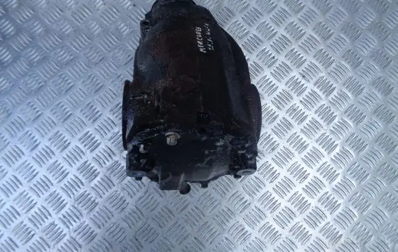 Mercedes-Benz Vito Viano W638 Rear differential A2103510805