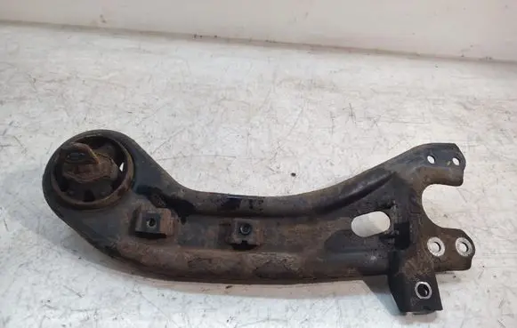 KIA Sorento Rear control arm
