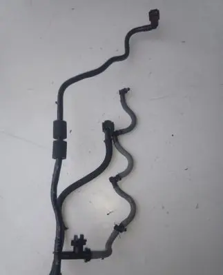 Nissan X-Trail T32 Fuel injector supply line/pipe 