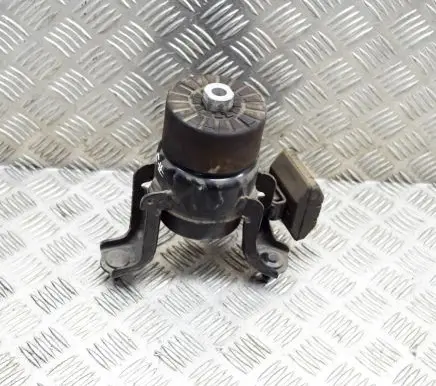 Engine mount bracket