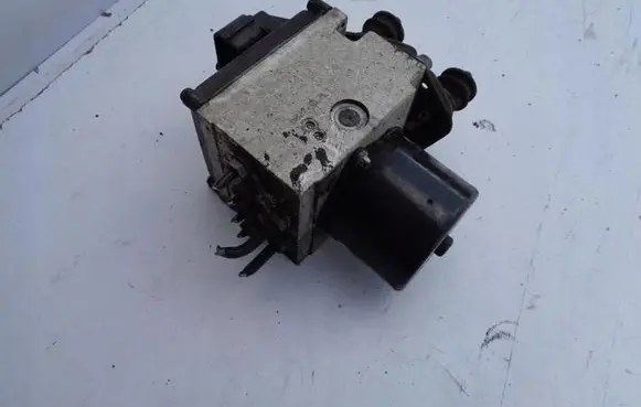 Volkswagen PASSAT B6 ABS Pump