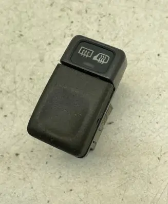 Volvo C70 Windscreen/window heater switch 9162952 97W29K