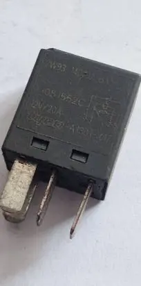 Ford Mondeo Mk III Other relay 2W9314B92BA 051552C A1301X17