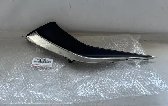 Lexus ES VII XZ10 Front bumper corner part panel trim 5310633010