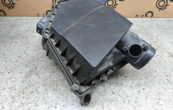 Volvo XC90 Air filter box 31439656