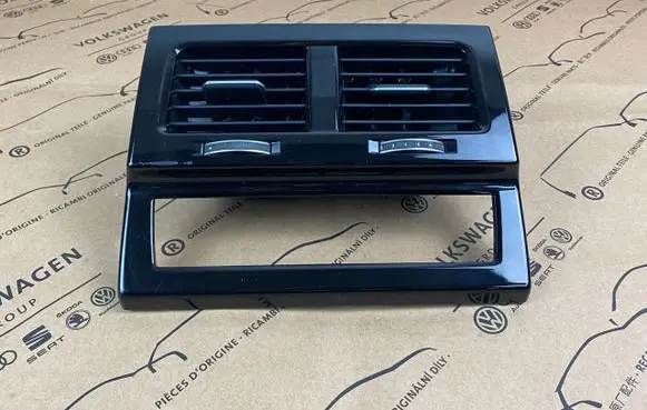 Volkswagen Touareg III Rear air vent grill 760819203