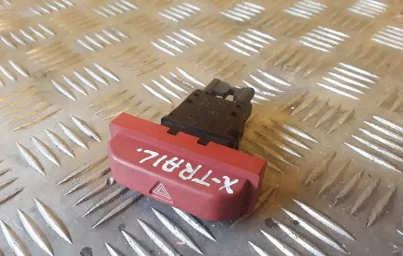 Nissan X-Trail T30 Hazard light switch NILES06016