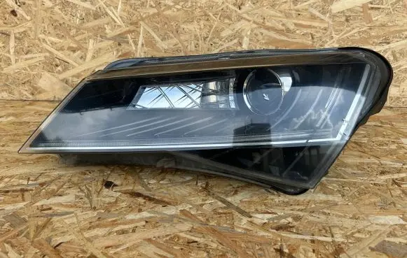 Skoda Superb B8 (3V) Headlight/headlamp 3V1941015B 27003899