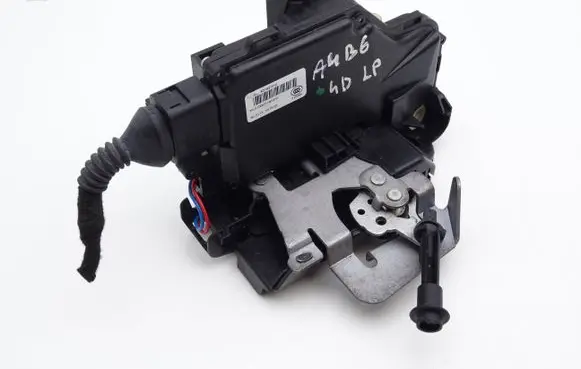 Audi A4 S4 B6 8E 8H Front door lock 4O1837015