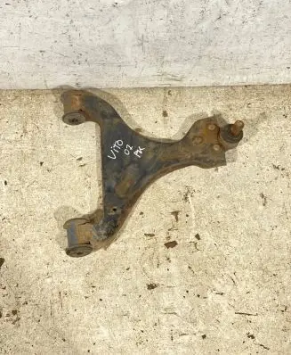 Mercedes-Benz Vito Viano W639 Front lower control arm/wishbone A6393300410
