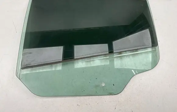 Dodge Charger Rear door window glass 43R000262 E000249
