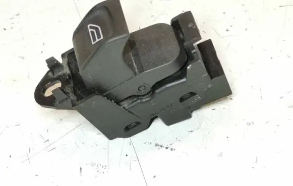 Volvo V70 Electric window control switch 30773272 03453310 SN50025072400351