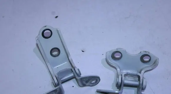 Toyota RAV 4 (XA50) Rear door hinge set 
