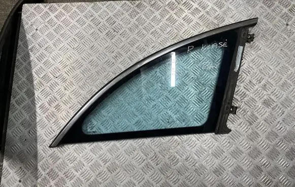 Mercedes-Benz R W251 Rear side window