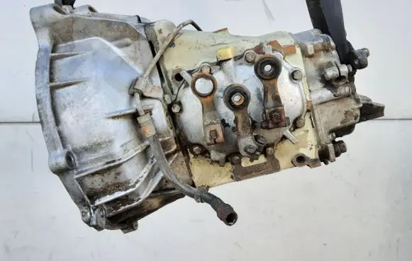 Mercedes-Benz 200 300 W123 Manual 4 speed gearbox A1152604904 R1152612620 1162612601