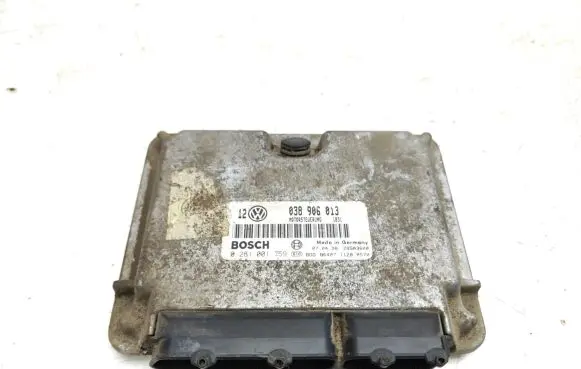 Volkswagen Golf IV Engine control unit/module 038906013 0281001759