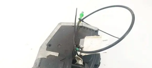 Toyota Yaris Front door lock 