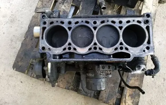 Volvo S40, V40 Engine block 