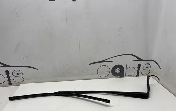 Mercedes-Benz Sprinter W906 Windshield/front glass wiper blade A0018205944