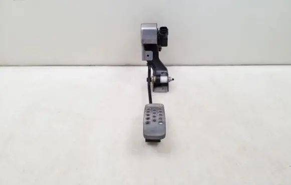 Infiniti FX Accelerator throttle pedal