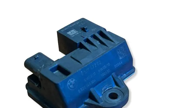 BMW 5 F10 F11 Glow plug pre-heat relay 8519472