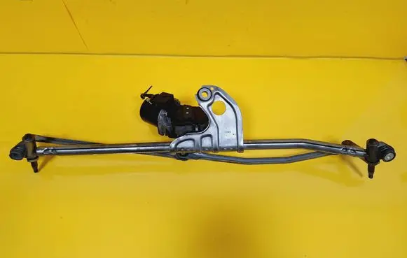 Mini One - Cooper Clubman R55 Front wiper linkage and motor 53555304