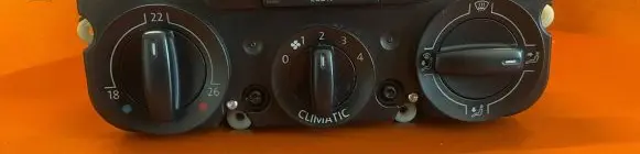 Volkswagen PASSAT B6 Climate control unit